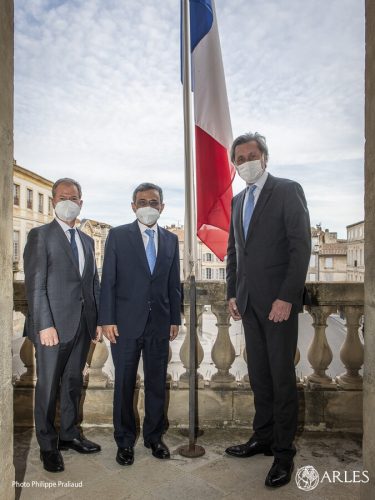 le maire d'arles recoit l'ambassadeur d'inde